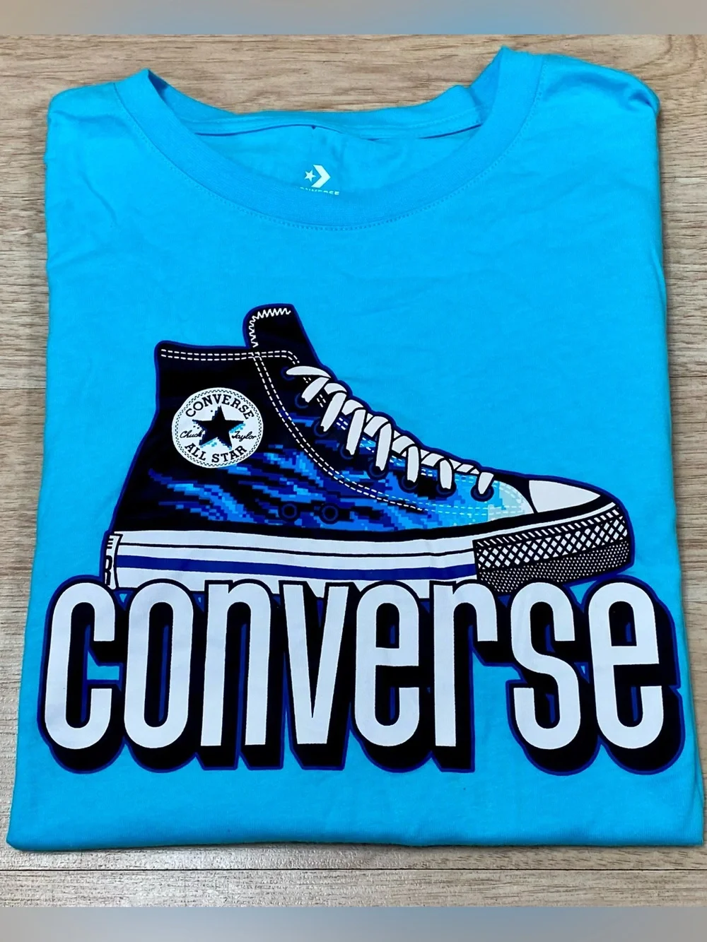 Converse T-Shirt Boys XL Bleached Cyan Blue Short Sleeve Chuck Taylor Tee Shirt